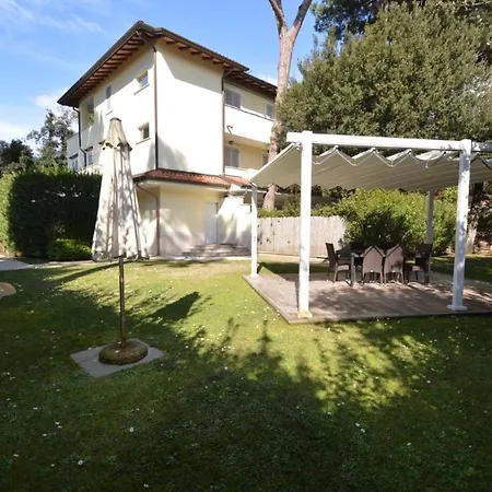 Attico Smeraldo Dei Marmi *
