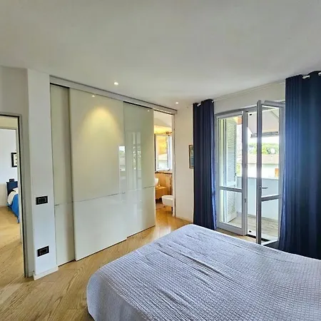 펜션 Attico Smeraldo Dei Marmi 포르데데이마르미